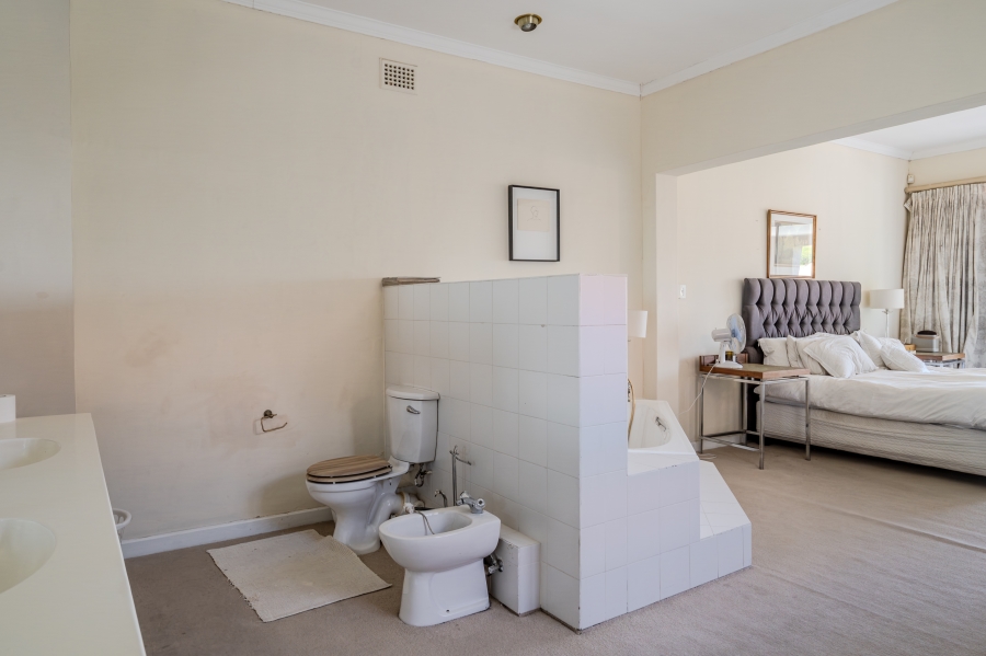 3 Bedroom Property for Sale in Oranjezicht Western Cape